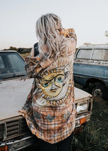 SUN/MOON OVERSIZED GRAPHIC FLANNEL